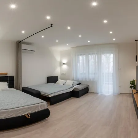 Abraapartman2 700m Apartment Siofok