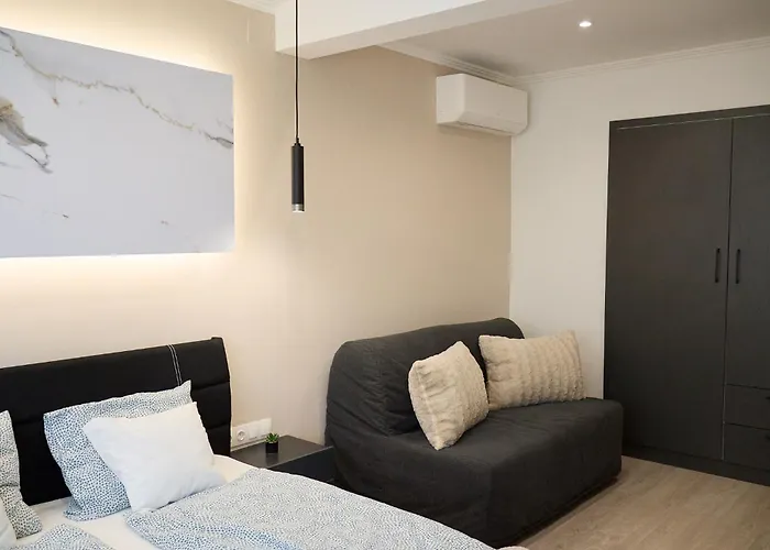 Abraapartman2 700m Apartment
